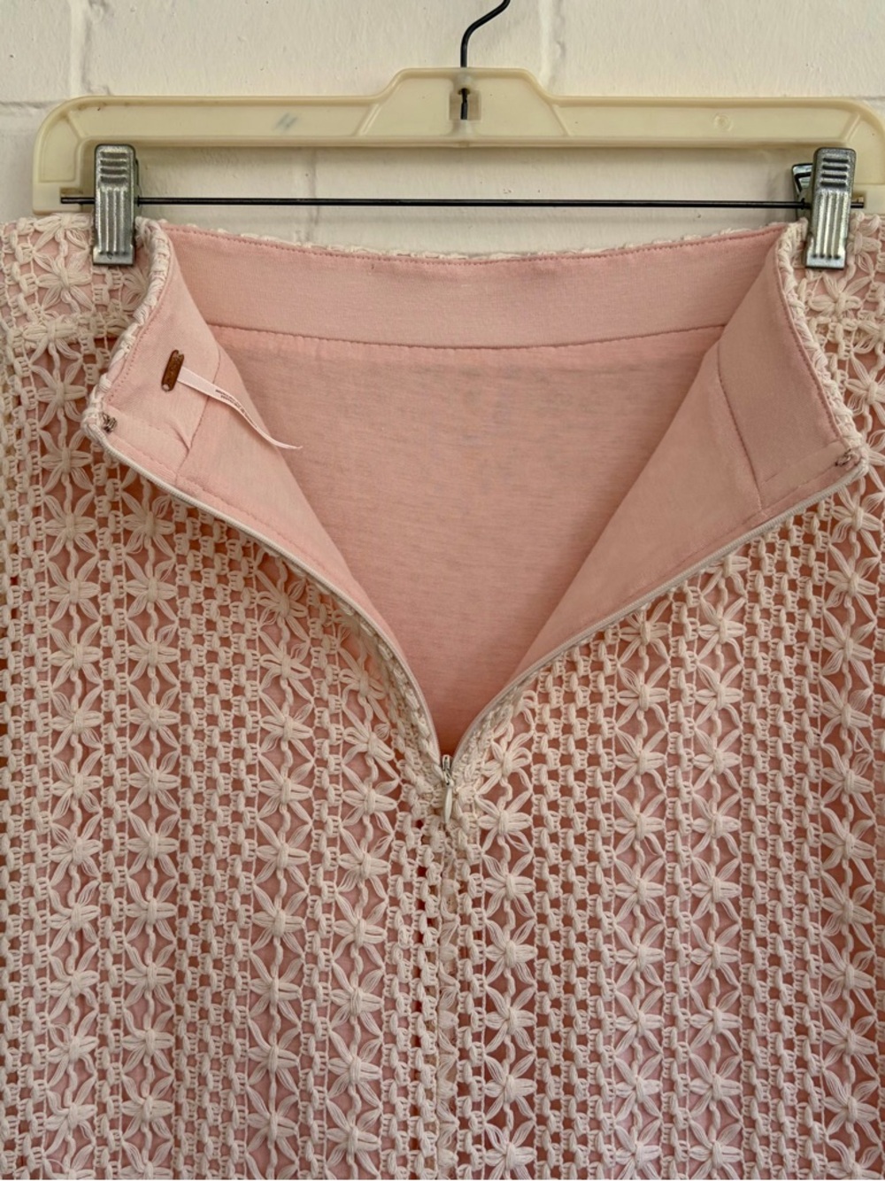 Free People Cream & Blush Honeycomb Crochet Midi Skirt, SZ 10 - Picture 6 of 9